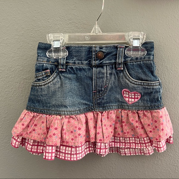 Levi’s/Gymboree Other - 2 skirts with shorts underneath. •Levi’s with heart and Gymboree with lobster.